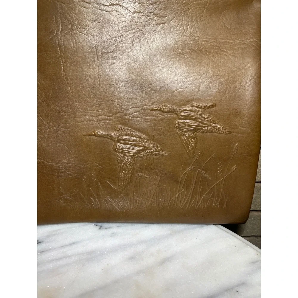 Vintage Embossed Duck Portfolio Case Tan Faux Leather Document Folder 16.5in